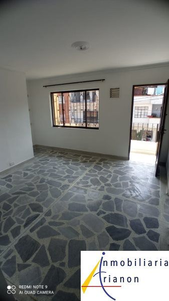 Apartamento en venta Antioquia Medellín La Gloria 90 m2 Habitaciones 3 Baños 1 Garajes 0 Precio $400000000