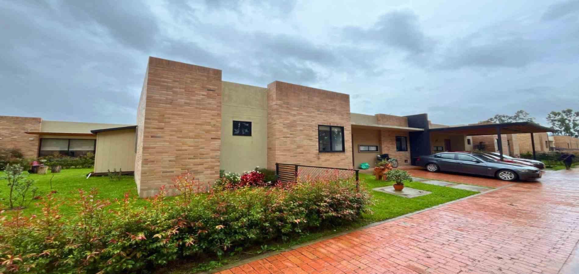 Casa en venta Cundinamarca Chía Chia 128 m2 Habitaciones 3 Baños 3 Garajes 2 Precio $830000000