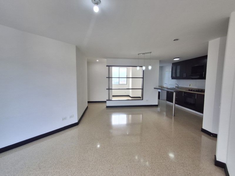 Apartamento en arriendo Antioquia Medellín Los Pinos 95 m2 Habitaciones 3 Baños 2 Garajes 2 Precio $3500000