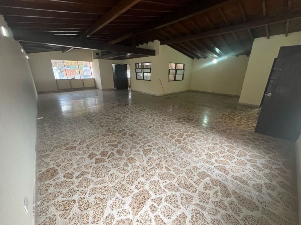 Local en arriendo Antioquia Medellín Santa Rosa De Lima 160 m2 Habitaciones 0 Baños 2 Garajes 0 Precio $4900000