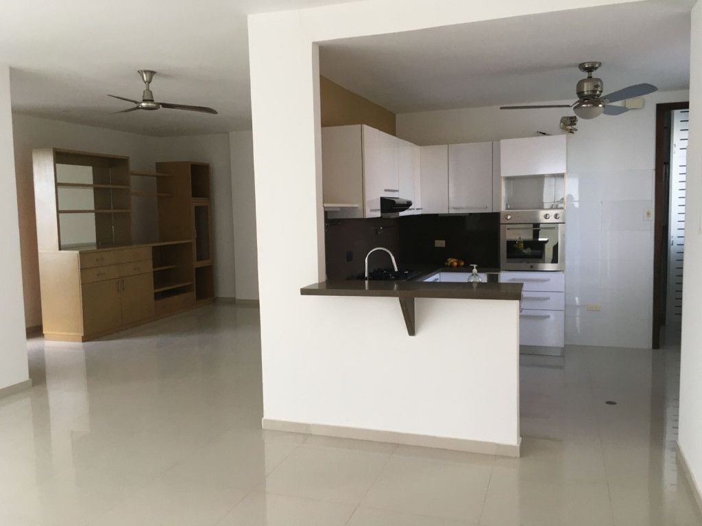 Apartamento en venta Atlántico Barranquilla San Vicente 114 m2 Habitaciones 2 Baños 3 Garajes 2 Precio $460000000
