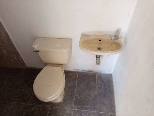 Local en arriendo Antioquia Medellín Naranjal 25 m2 Habitaciones 0 Baños 1 Garajes 1 Precio $2100000