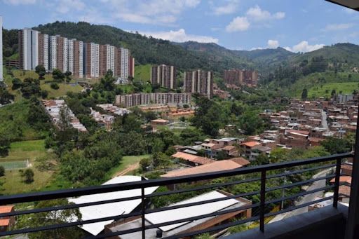 Apartamento en venta Antioquia Medellín La Hondonada 57 m2 Habitaciones 3 Baños 2 Garajes 1 Precio $380000000
