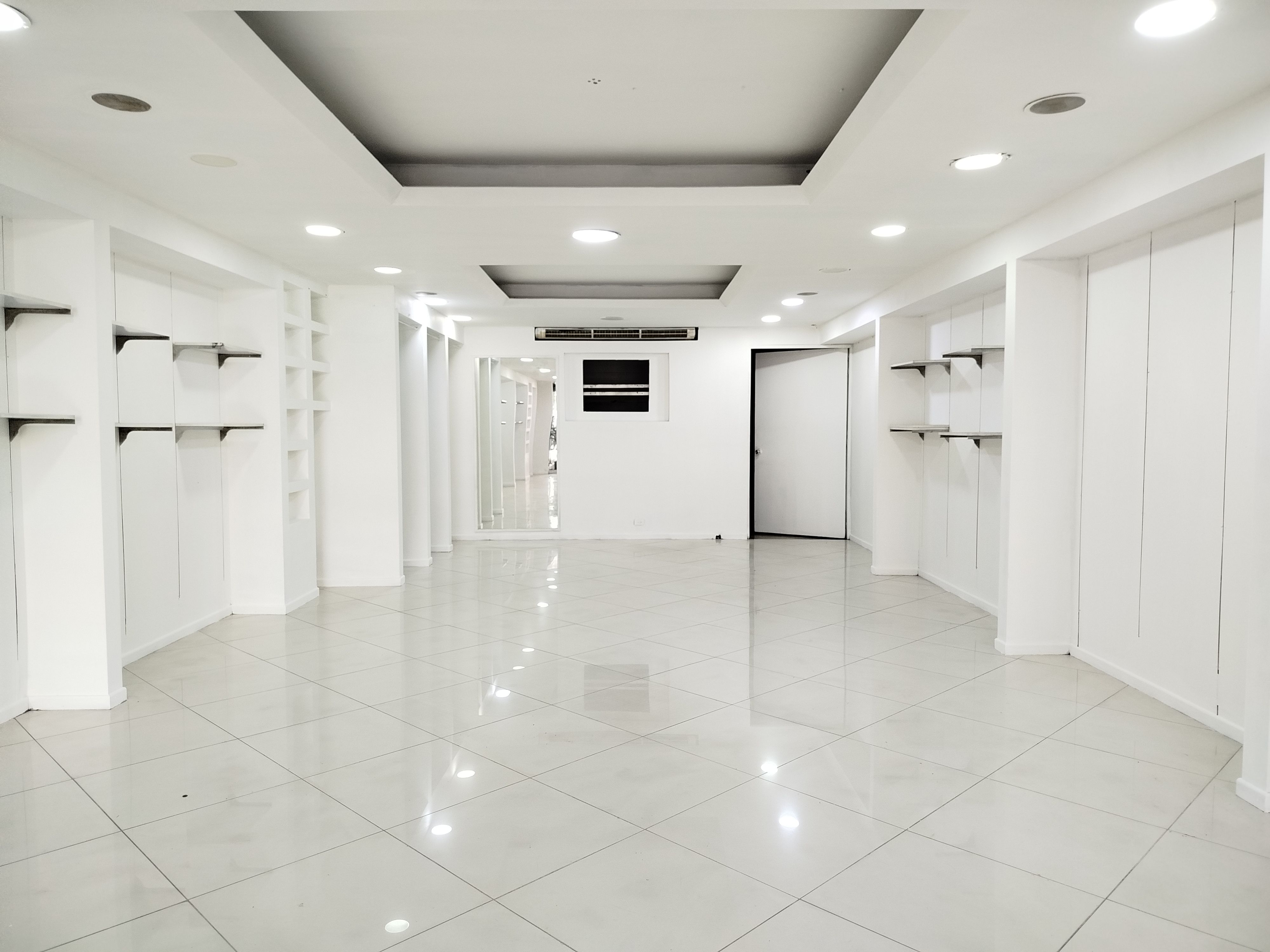 Local en arriendo Antioquia Itagüí Santa María No 3 100 m2 Habitaciones 0 Baños 1 Garajes 0 Precio $5000000