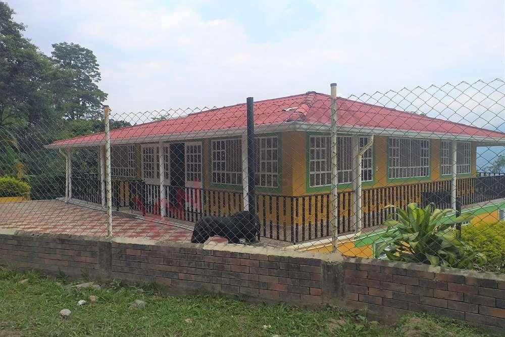 Finca en venta Cundinamarca San Antonio Del Tequendama San Antonio Del Tequendama 680 m2 Habitaciones 8 Baños 6 Garajes 10 Precio $590000000