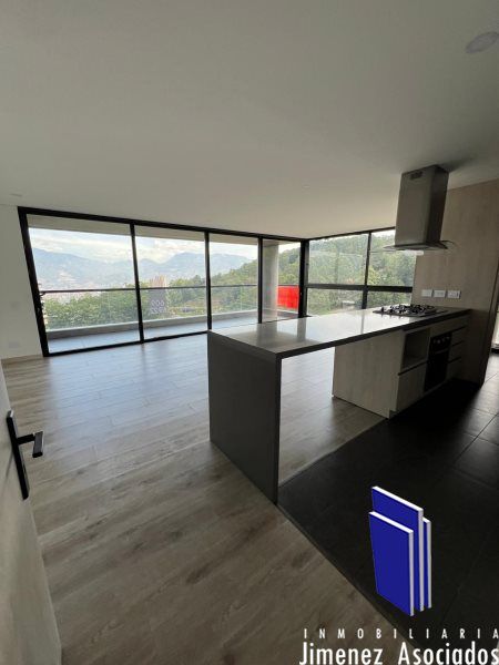 Apartamento en arriendo Antioquia Medellín Enciso 138 m2 Habitaciones 3 Baños 3 Garajes 2 Precio $9500000