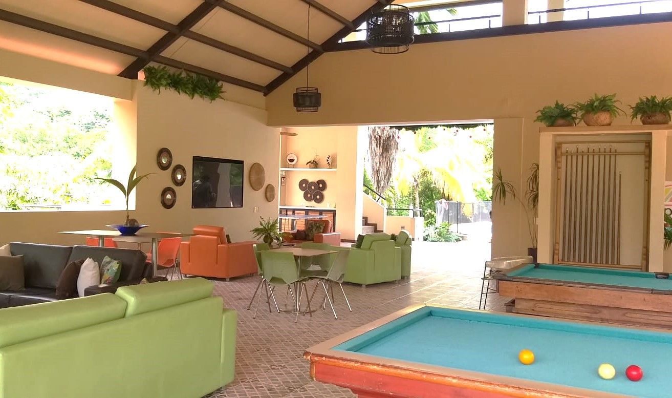 Casa en venta Cundinamarca Apulo Apulo 300 m2 Habitaciones 4 Baños 6 Garajes 4 Precio $1380000000