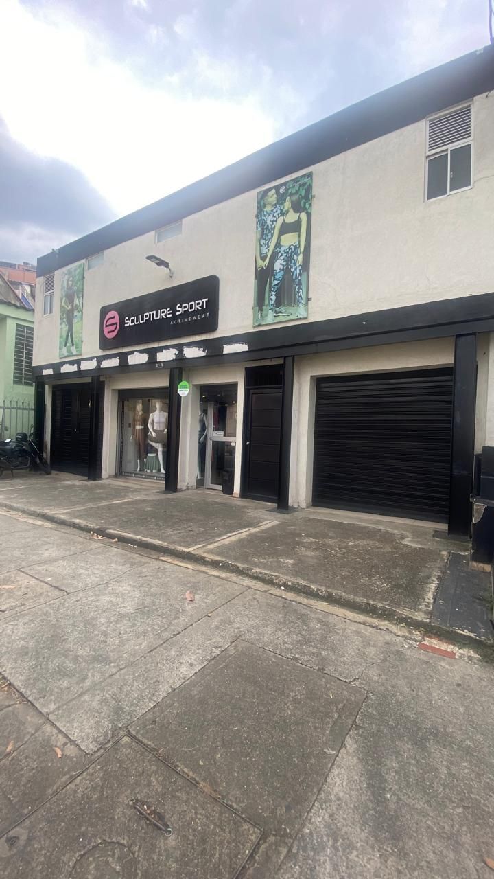 Edificio en venta Valle Del Cauca Cali El Cedro 700 m2 Habitaciones 5 Baños 7 Garajes 4 Precio $1700000000