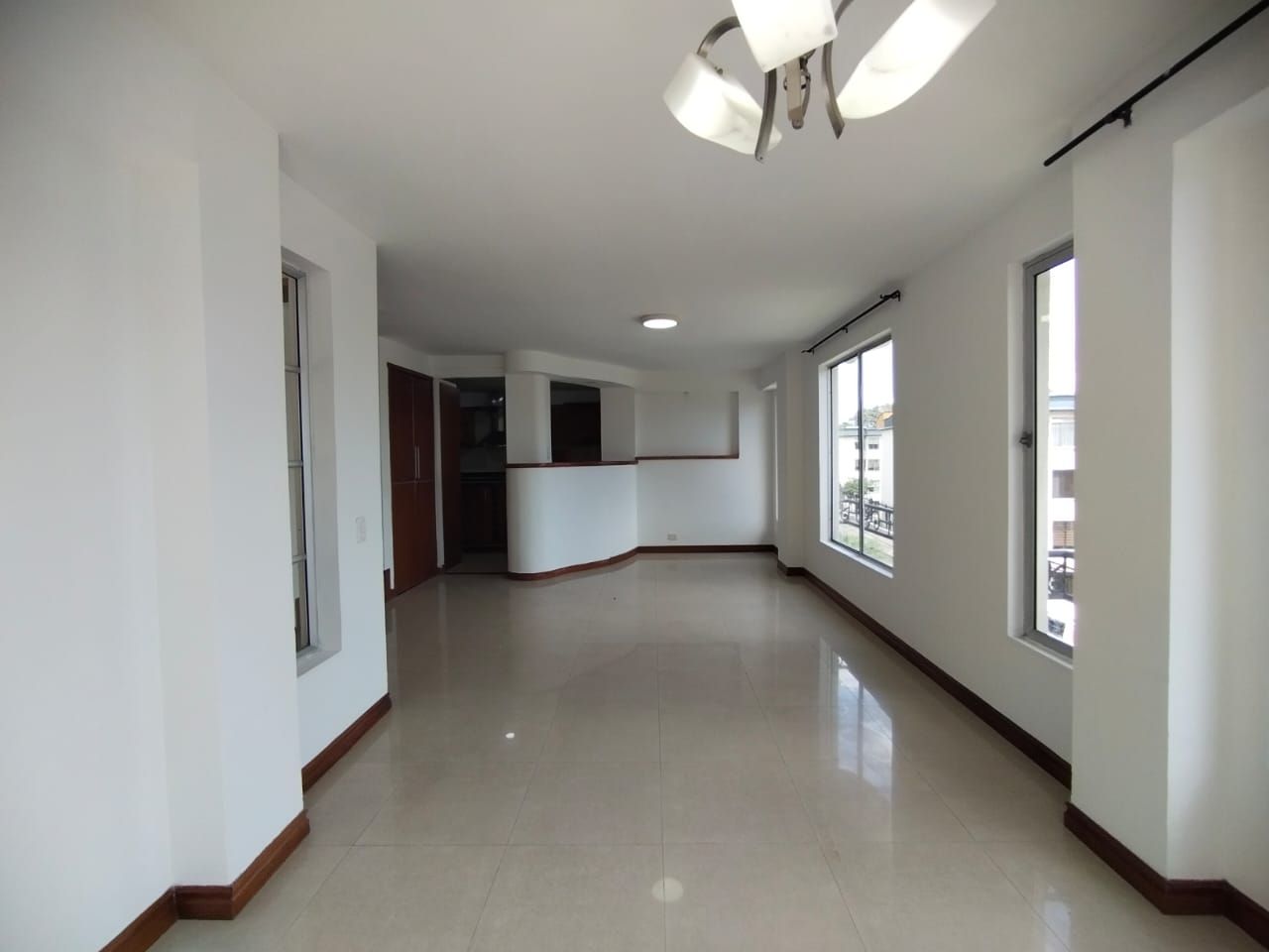 Casa en arriendo Risaralda Pereira Maraya 194 m2 Habitaciones 4 Baños 4 Garajes 1 Precio $3700000