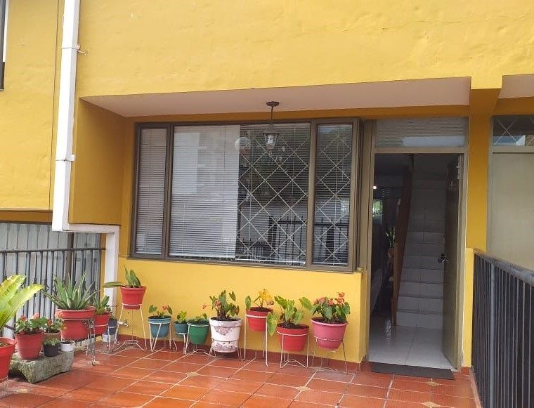 Casa en venta Cundinamarca La Mesa Cr Aranjuez 70 m2 Habitaciones 2 Baños 3 Garajes 1 Precio $295000000