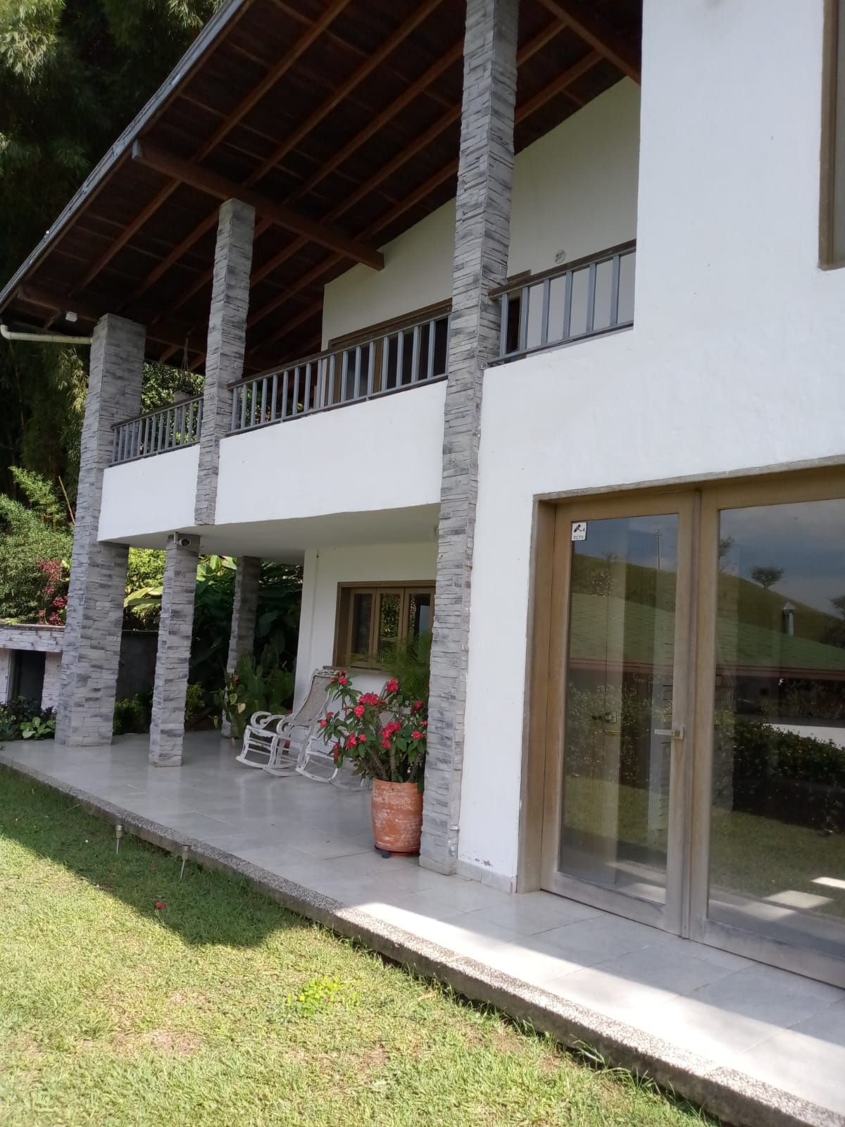 Finca en venta Antioquia Barbosa Santa Mónica 350 m2 Habitaciones 4 Baños 5 Garajes 4 Precio $700000000