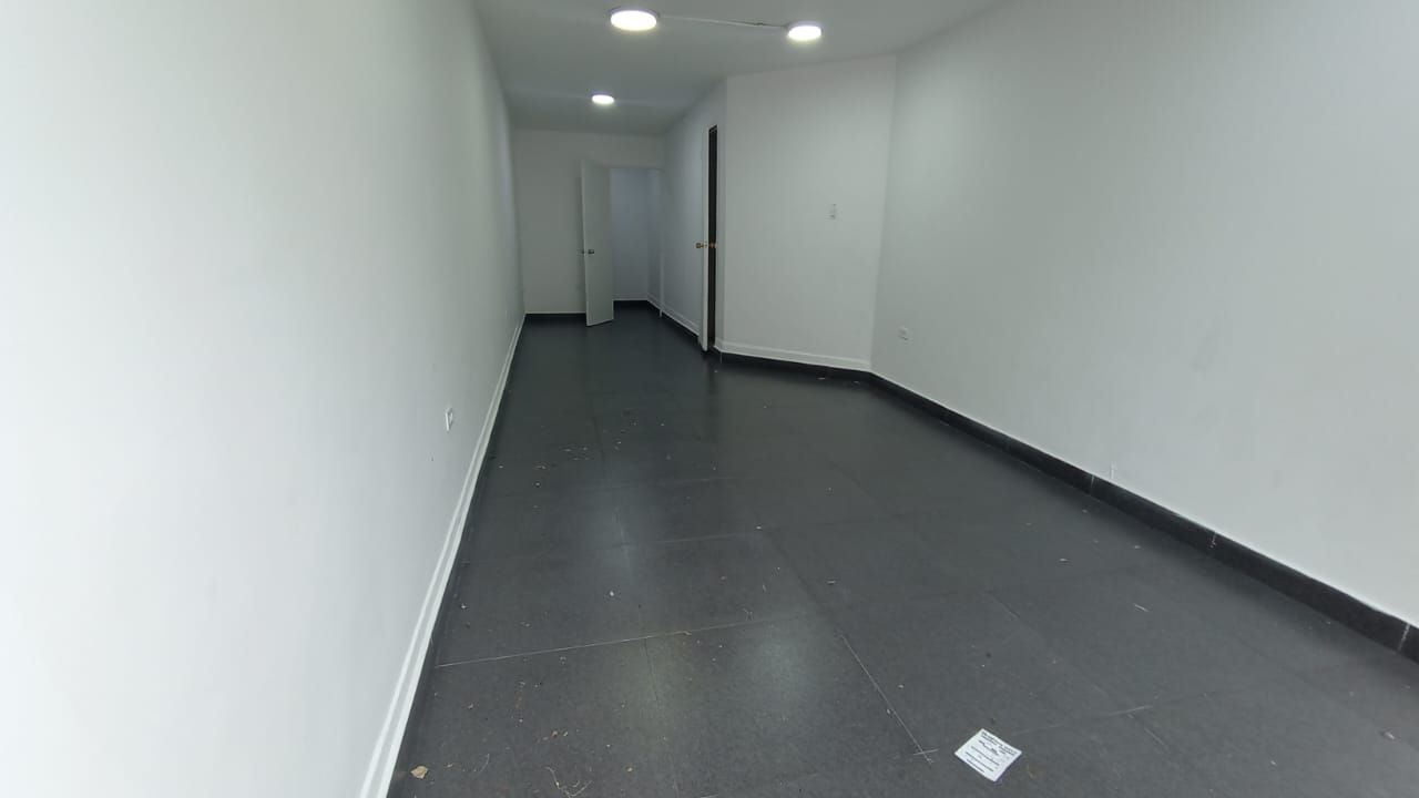 Local en arriendo Antioquia Medellín San Bernardo 27 m2 Habitaciones 0 Baños 1 Garajes 0 Precio $2400000