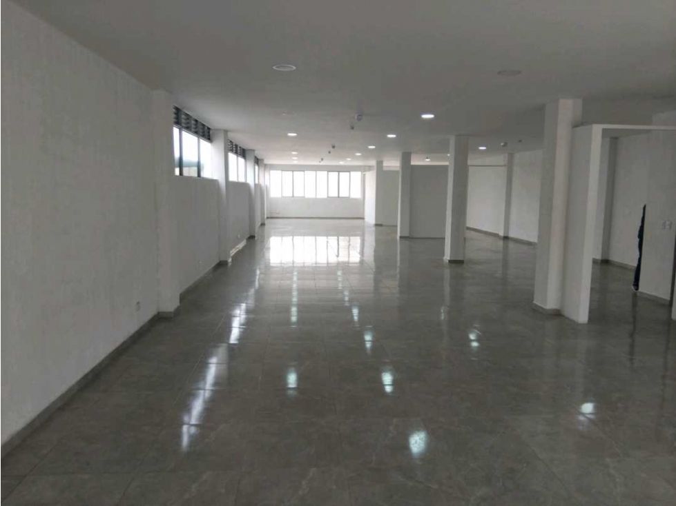Local en arriendo Caldas Manizales Alta Suiza 275 m2 Habitaciones 0 Baños 2 Garajes 0 Precio $10000000