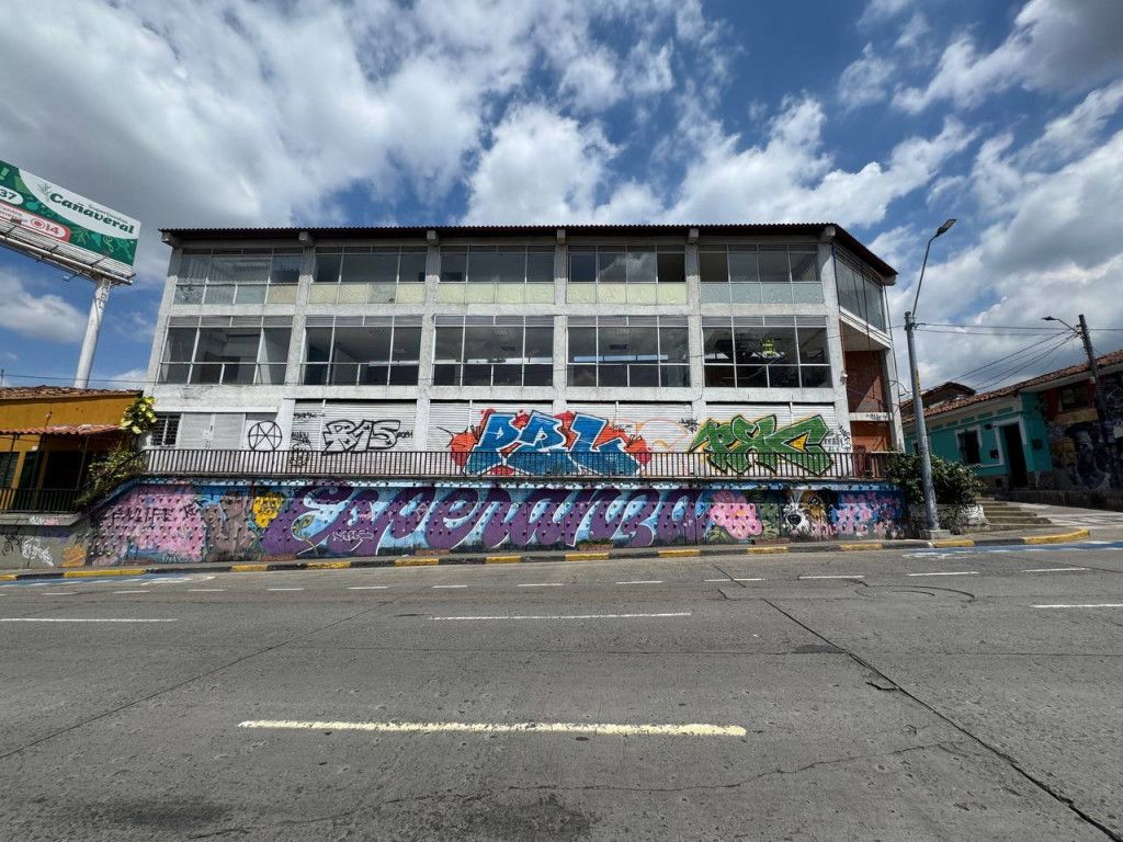 Local en venta Valle Del Cauca Cali San Antonio 360 m2 Habitaciones 0 Baños 8 Garajes 0 Precio $900000000