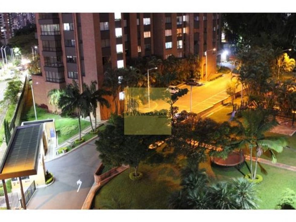 Apartamento en venta Antioquia Medellín Las Granjas 200 m2 Habitaciones 3 Baños 4 Garajes 2 Precio $1150000000