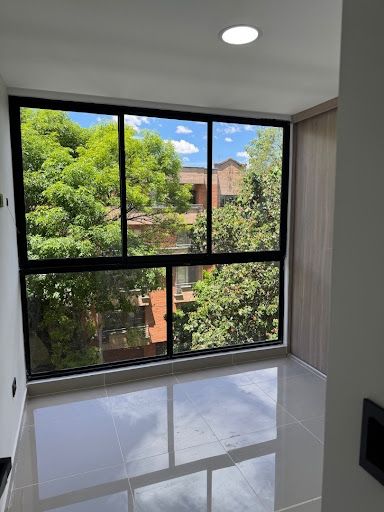 Apartaestudio en arriendo Antioquia Medellín Los Colores 45 m2 Habitaciones 2 Baños 1 Garajes 0 Precio $2200000