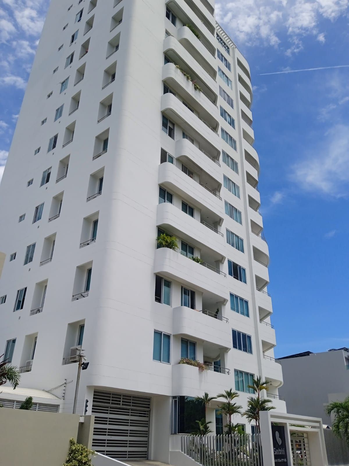 Apartamento en arriendo Córdoba Montería El Recreo 182 m2 Habitaciones 3 Baños 4 Garajes 1 Precio $3500000