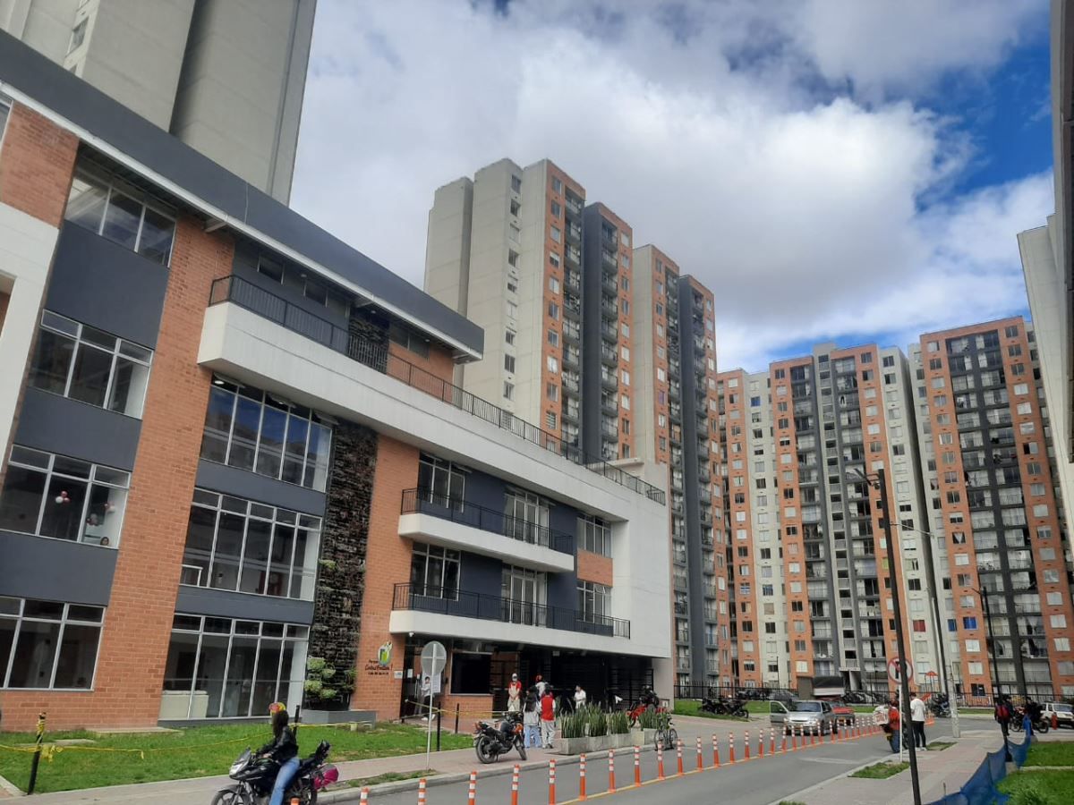 Apartamento en venta Cundinamarca Bogotá Centenario 43 m2 Habitaciones 2 Baños 1 Garajes 0 Precio $220000000
