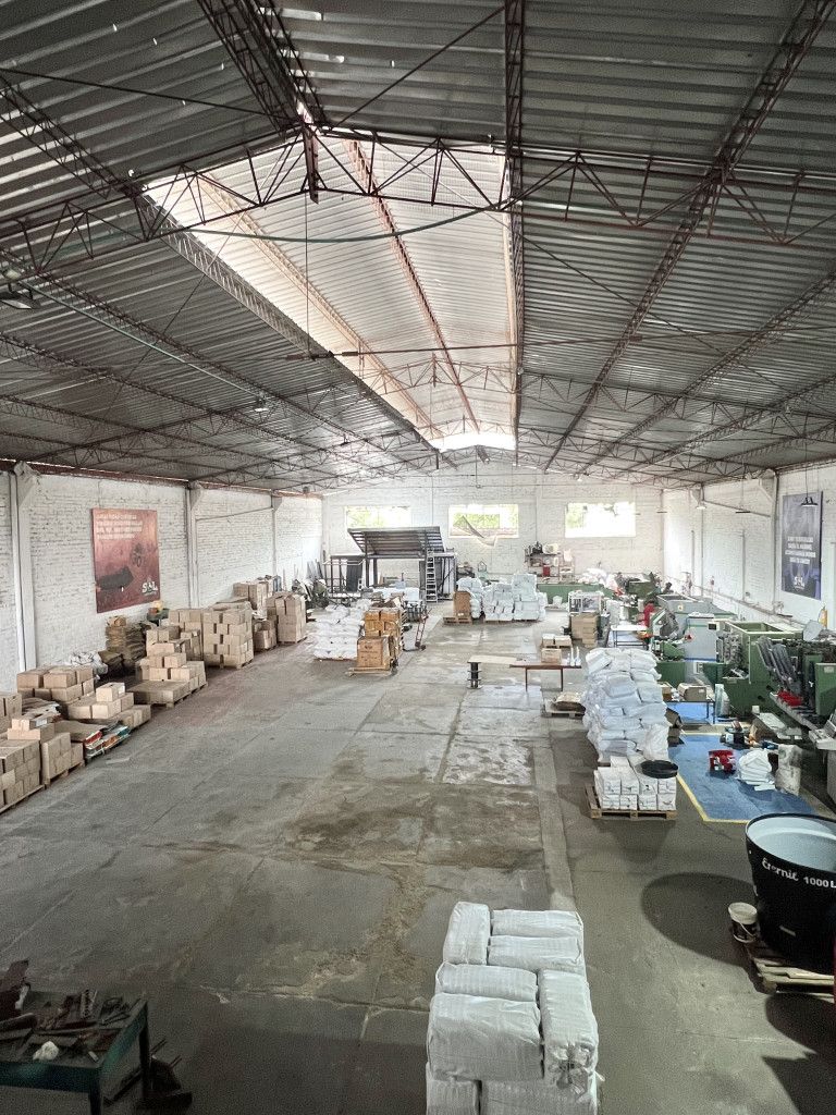 Bodega en arriendo Santander Girón Asd 1050 m2 Habitaciones 0 Baños 4 Garajes 3 Precio $25500000
