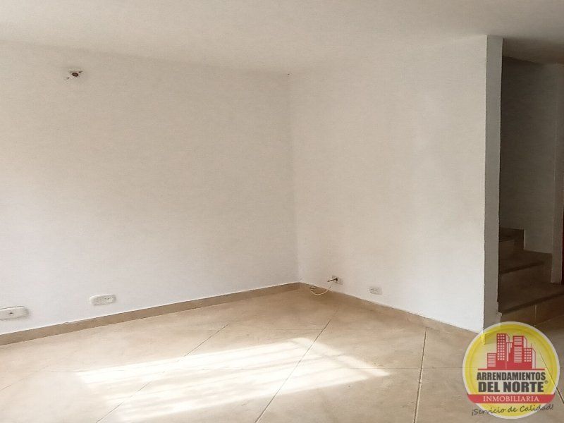 Casa en arriendo Antioquia Bello Urbanización Aralias 80 m2 Habitaciones 4 Baños 2 Garajes 0 Precio $1600000