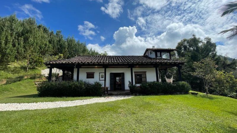 Finca en venta Antioquia El Carmen De Viboral Vereda Betania 6400 m2 Habitaciones 3 Baños 3 Garajes 0 Precio $2141040000