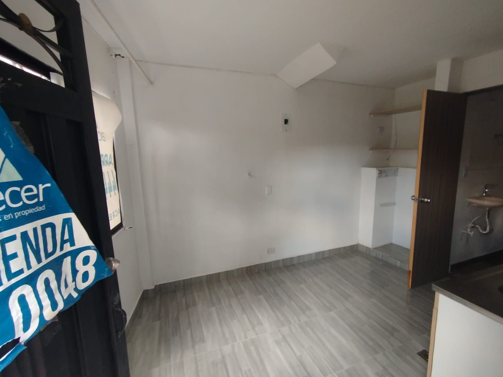 Apartaestudio en arriendo Antioquia Medellín La Floresta 22 m2 Habitaciones 1 Baños 1 Garajes 0 Precio $800000