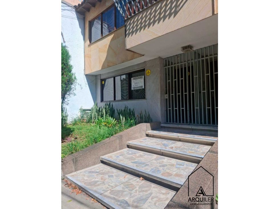 Casa en arriendo Antioquia Medellín Los Conquistadores 180 m2 Habitaciones 4 Baños 3 Garajes 1 Precio $5500000