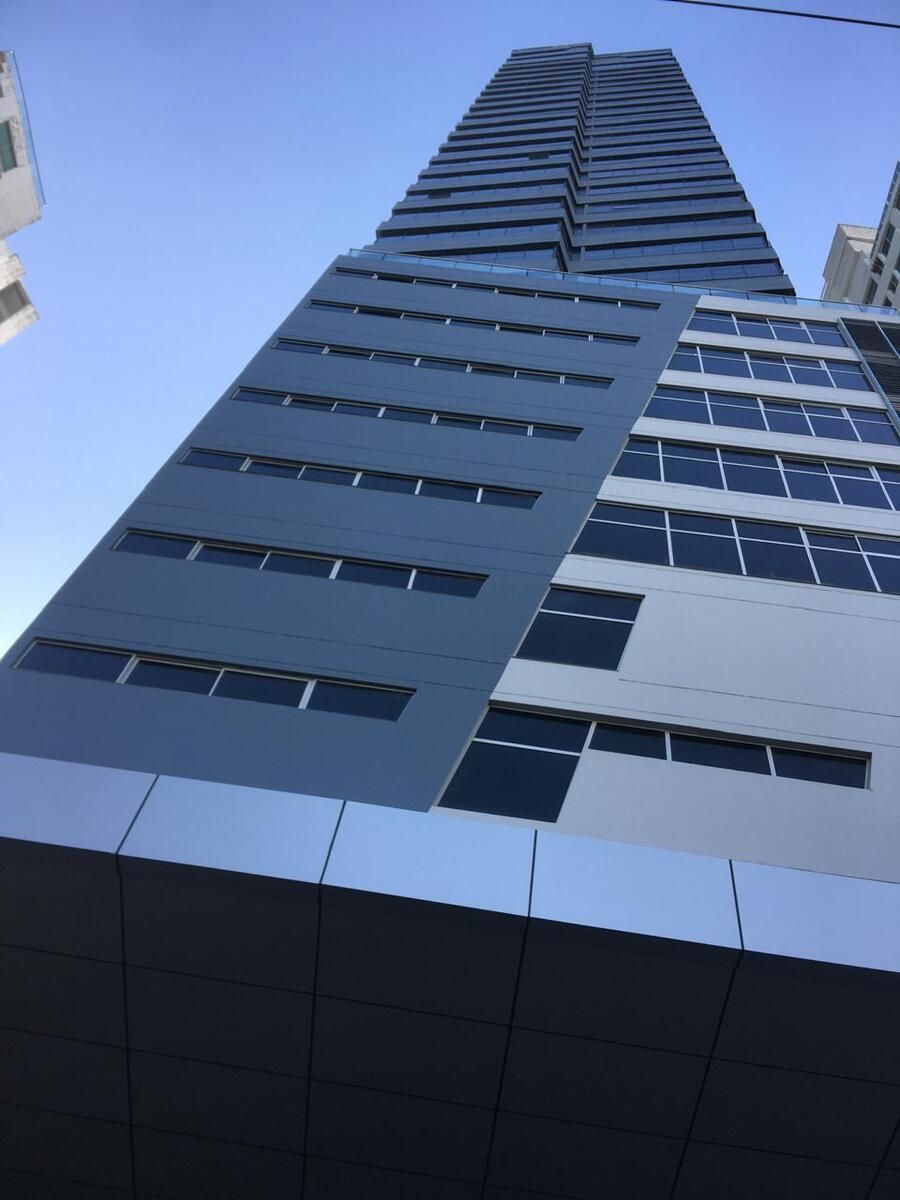 Oficina en arriendo Bolívar Cartagena Boca Grande 50 m2 Habitaciones 0 Baños 1 Garajes 1 Precio $4650000