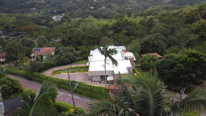 Casa Campestre en venta Cundinamarca La Mesa La Mesa 519 m2 Habitaciones 6 Baños 7 Garajes 8 Precio $1590000000