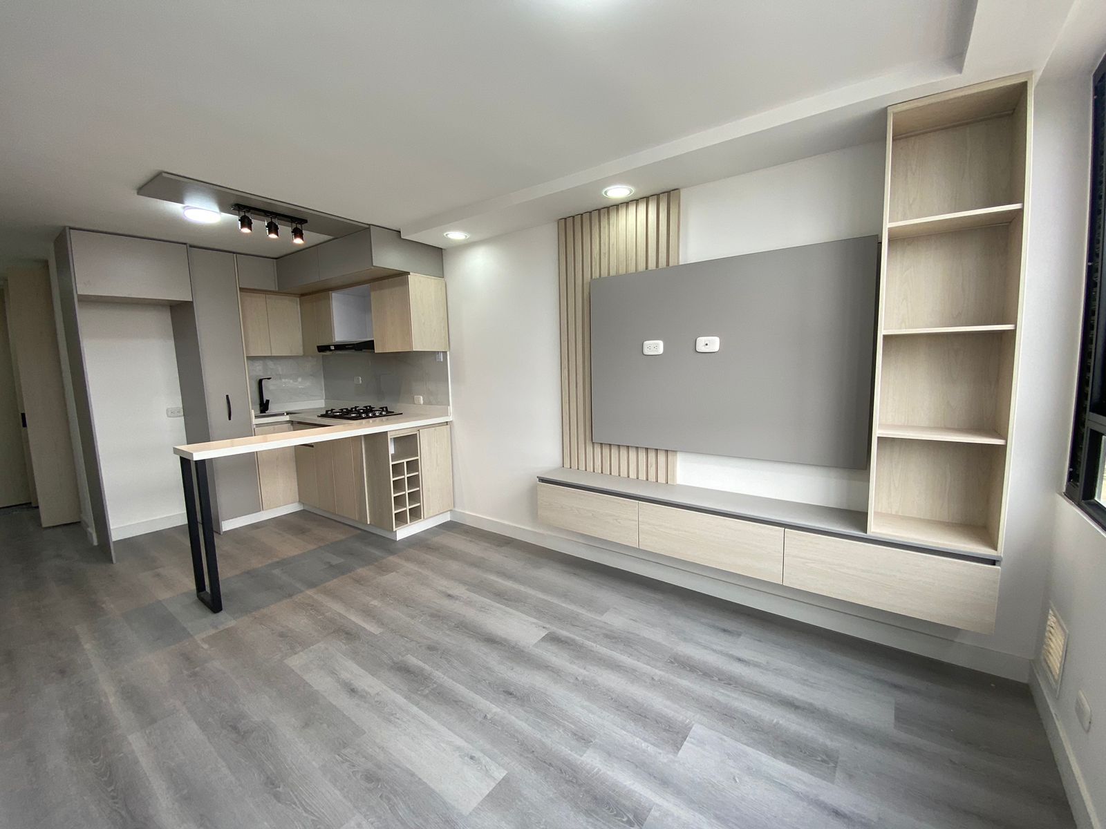 Apartaestudio en arriendo Cundinamarca Bogotá San Jose De Usaquen 40 m2 Habitaciones 2 Baños 1 Garajes 1 Precio $1600000