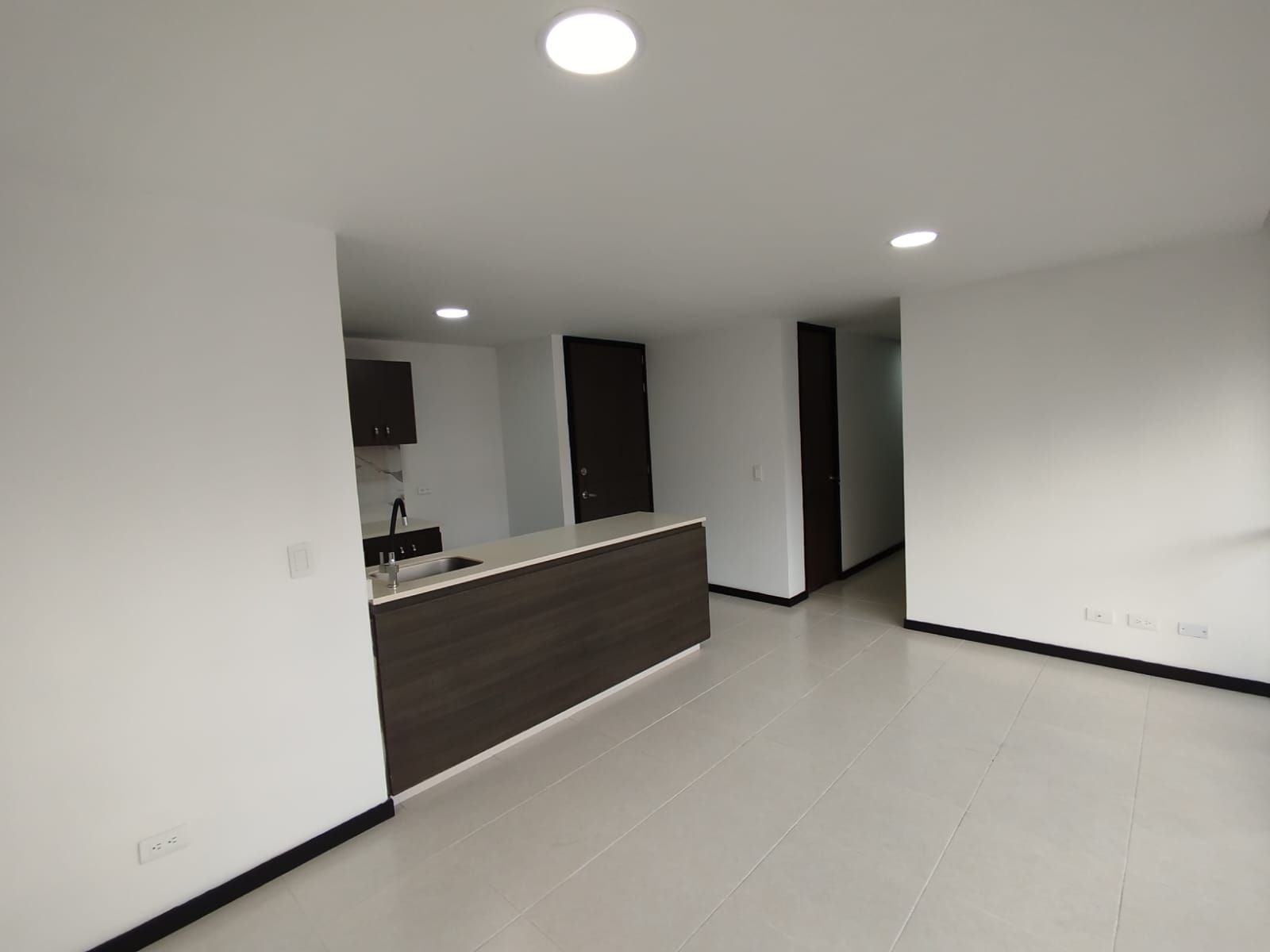 Apartamento en arriendo Antioquia Sabaneta Holanda 80 m2 Habitaciones 3 Baños 2 Garajes 0 Precio $2800000