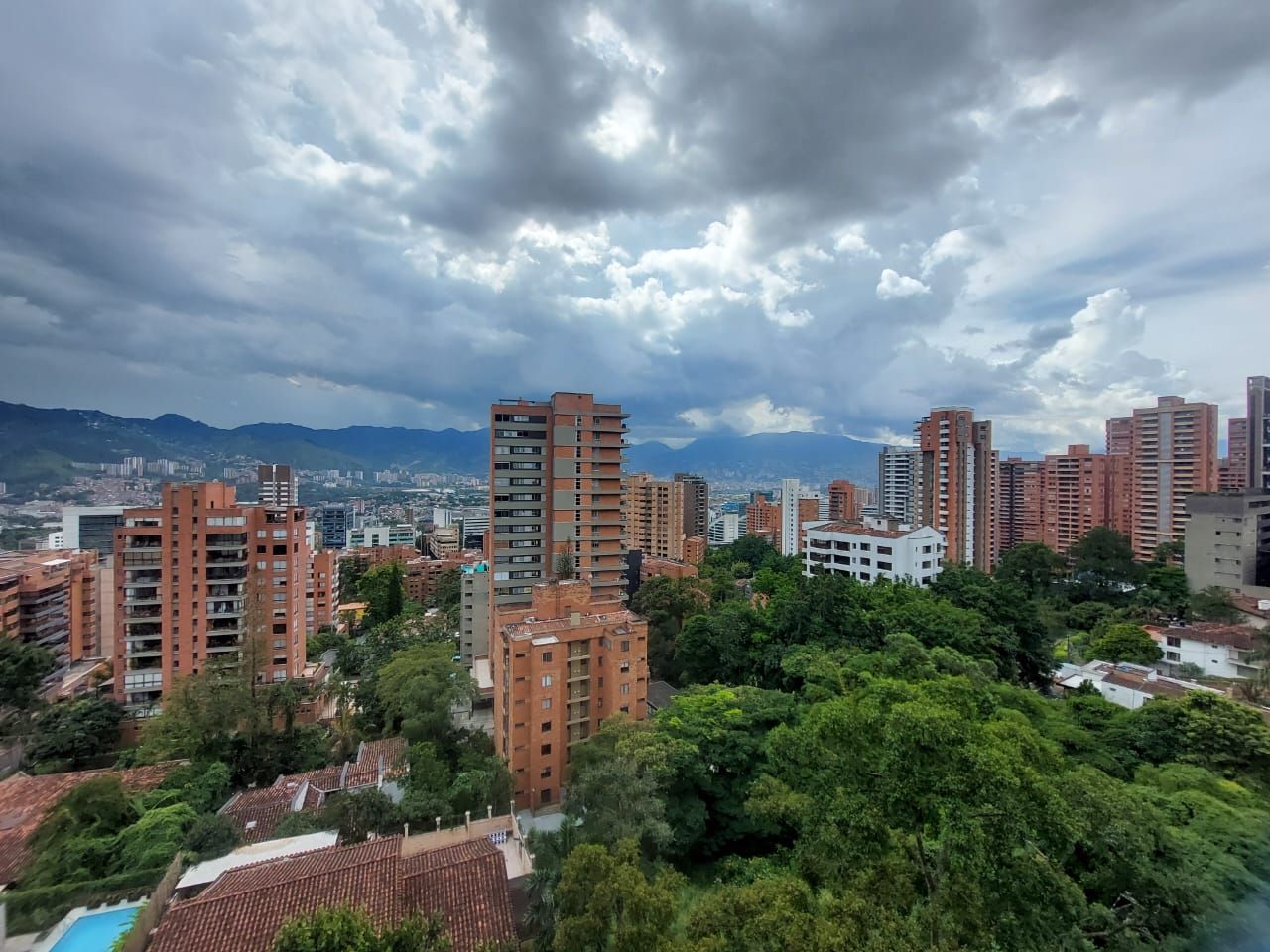 Suite en arriendo Antioquia Medellín Alejandria 127 m2 Habitaciones 3 Baños 4 Garajes 0 Precio $7000000