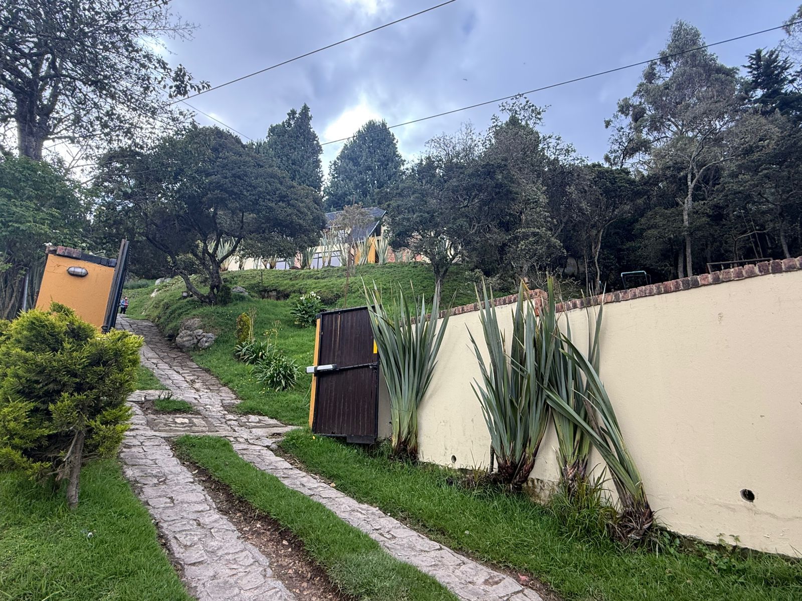 Casa en arriendo Cundinamarca La Calera La Plazuela 3200 m2 Habitaciones 4 Baños 2 Garajes 0 Precio $6000000