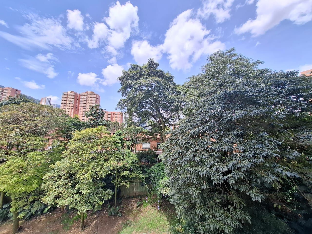 Apartaestudio en arriendo Antioquia Medellín El Tesoro 72 m2 Habitaciones 1 Baños 1 Garajes 0 Precio $3200000