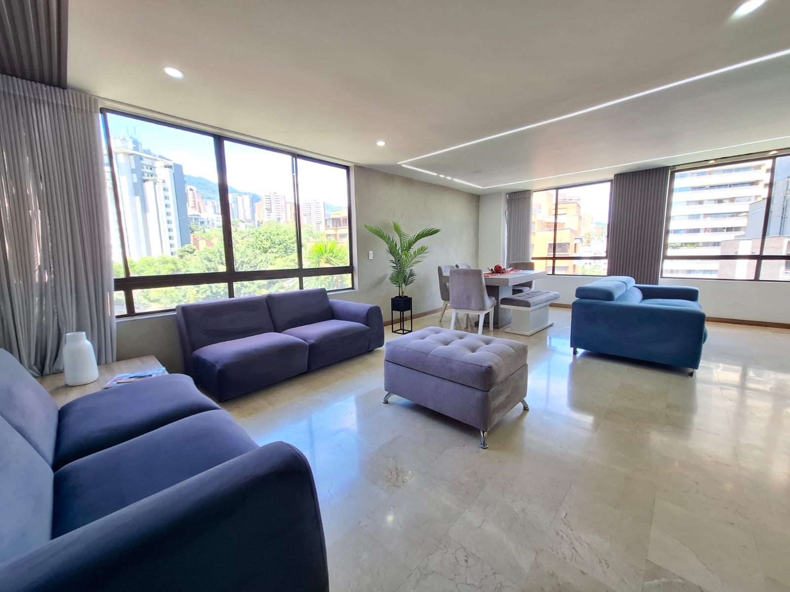 Apartamento en arriendo Antioquia Medellín Alejandria 98 m2 Habitaciones 2 Baños 2 Garajes 0 Precio $6900000
