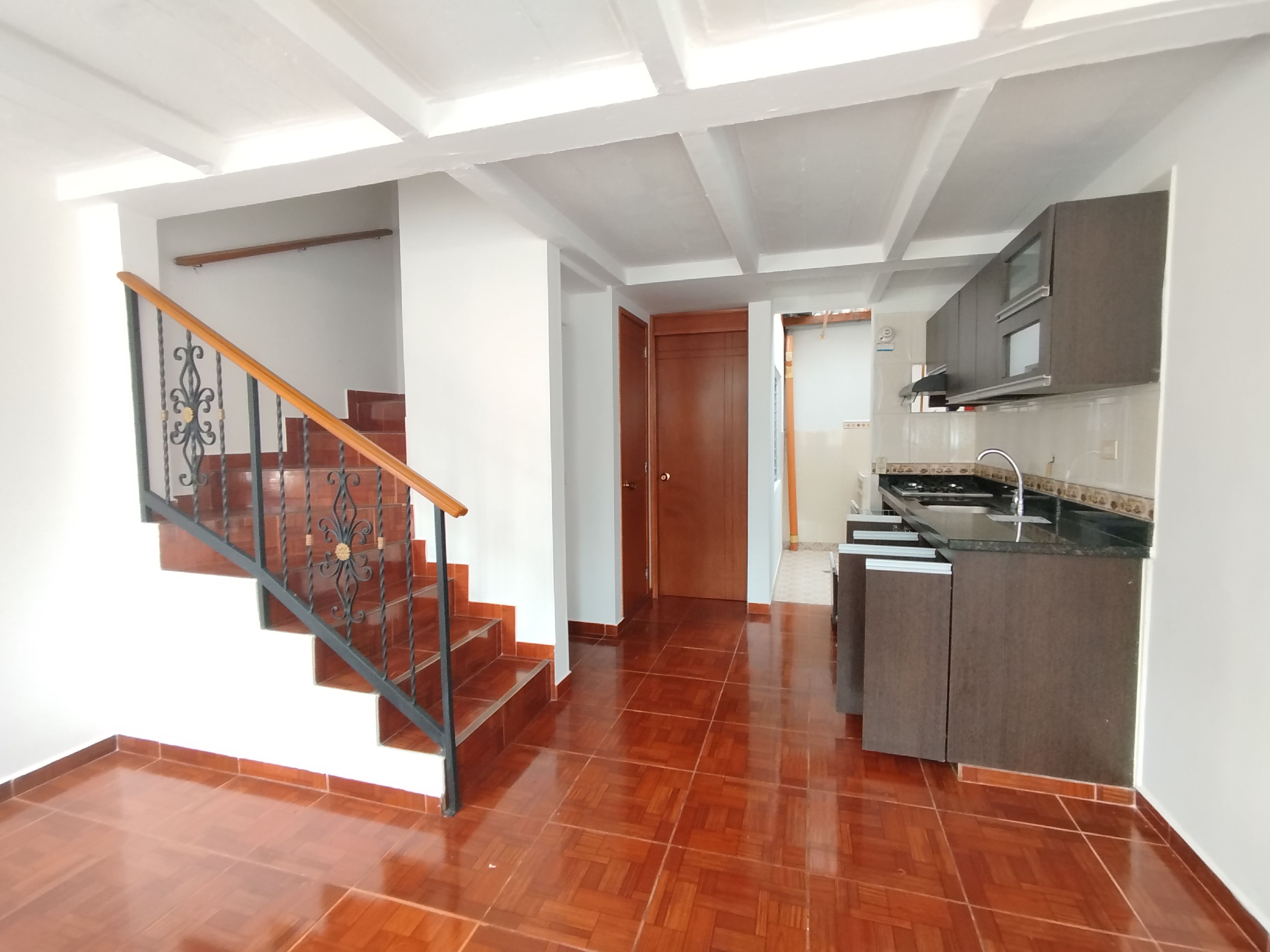 Casa en arriendo Antioquia Itagüí Itagüí 72 m2 Habitaciones 4 Baños 1 Garajes 0 Precio $1600000