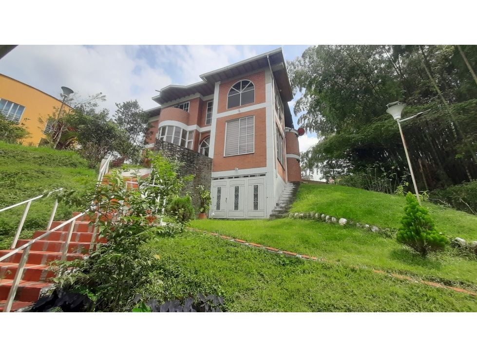 Casa Campestre en venta Risaralda Dosquebradas Ub Alta Pradera 230 m2 Habitaciones 4 Baños 4 Garajes 2 Precio $660000000
