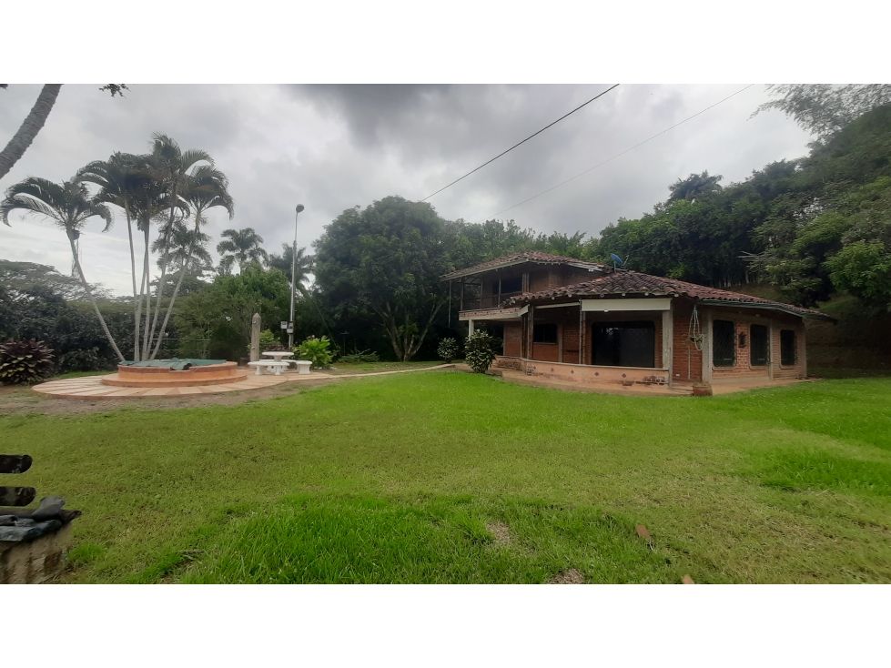 Casa Campestre en arriendo o venta Risaralda Pereira Pereira 290 m2 Habitaciones 5 Baños 4 Garajes 4 Precio venta $1200000000 Precio arriendo $6560000
