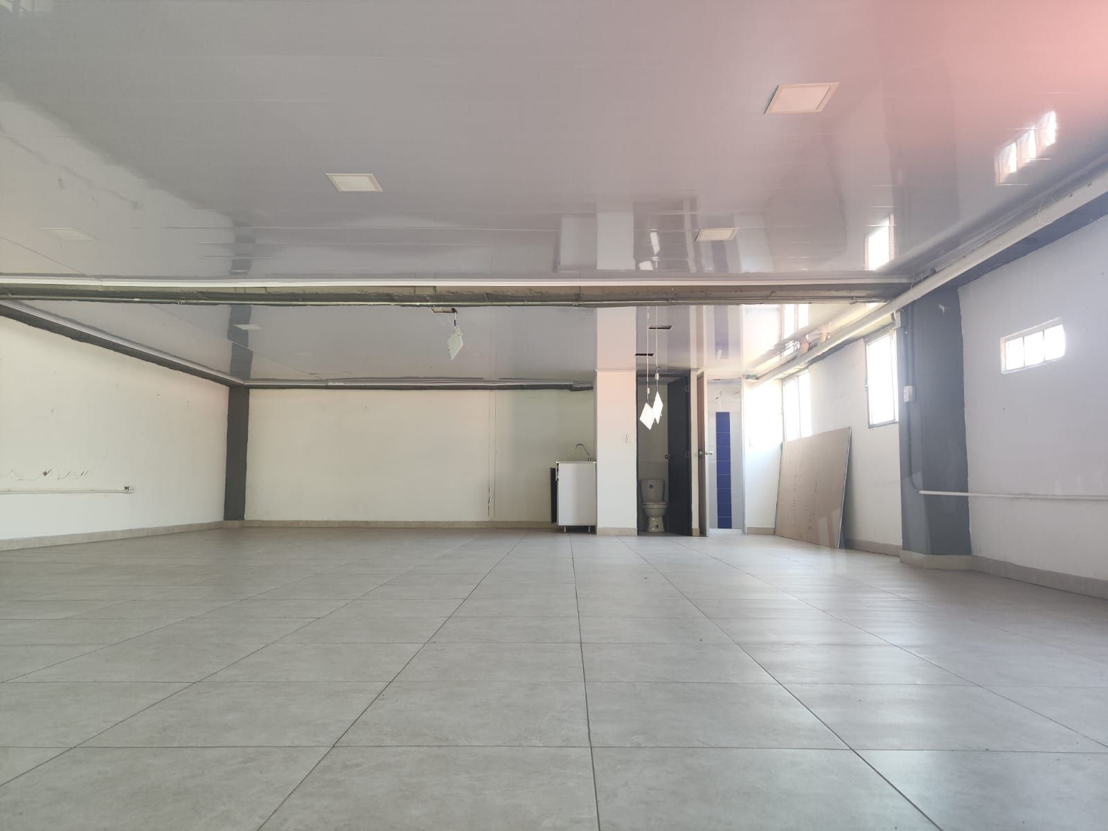 Local en arriendo Risaralda Pereira San Joaquin 90 m2 Habitaciones 0 Baños 0 Garajes 0 Precio $1400000