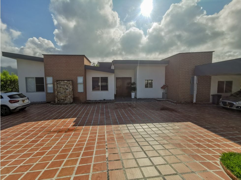 Casa Campestre en venta Risaralda Pereira Pereira 2200 m2 Habitaciones 6 Baños 7 Garajes 7 Precio $1400000000