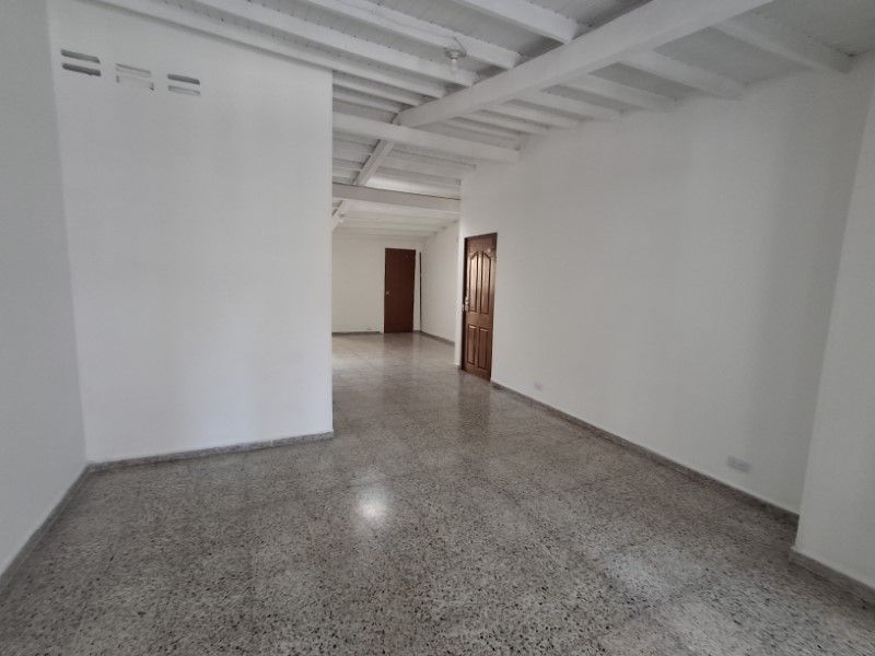 Casa en arriendo Antioquia Medellín Calasanz Parte Alta 193 m2 Habitaciones 3 Baños 2 Garajes 0 Precio $4800000