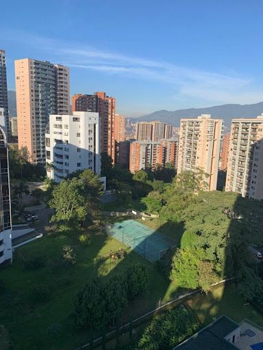 Apartamento en arriendo Antioquia Medellín Los Balsos No1 90 m2 Habitaciones 2 Baños 3 Garajes 2 Precio $5200000