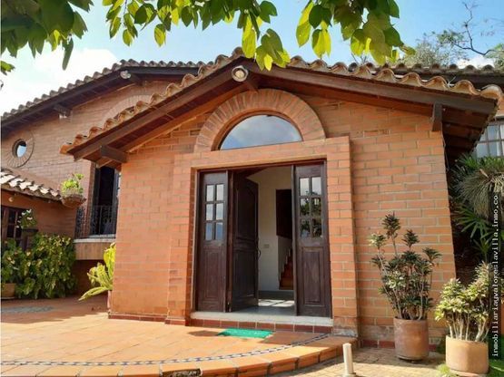 Finca en venta Antioquia Copacabana Vereda El Noral 14000 m2 Habitaciones 3 Baños 4 Garajes 6 Precio $2300000000