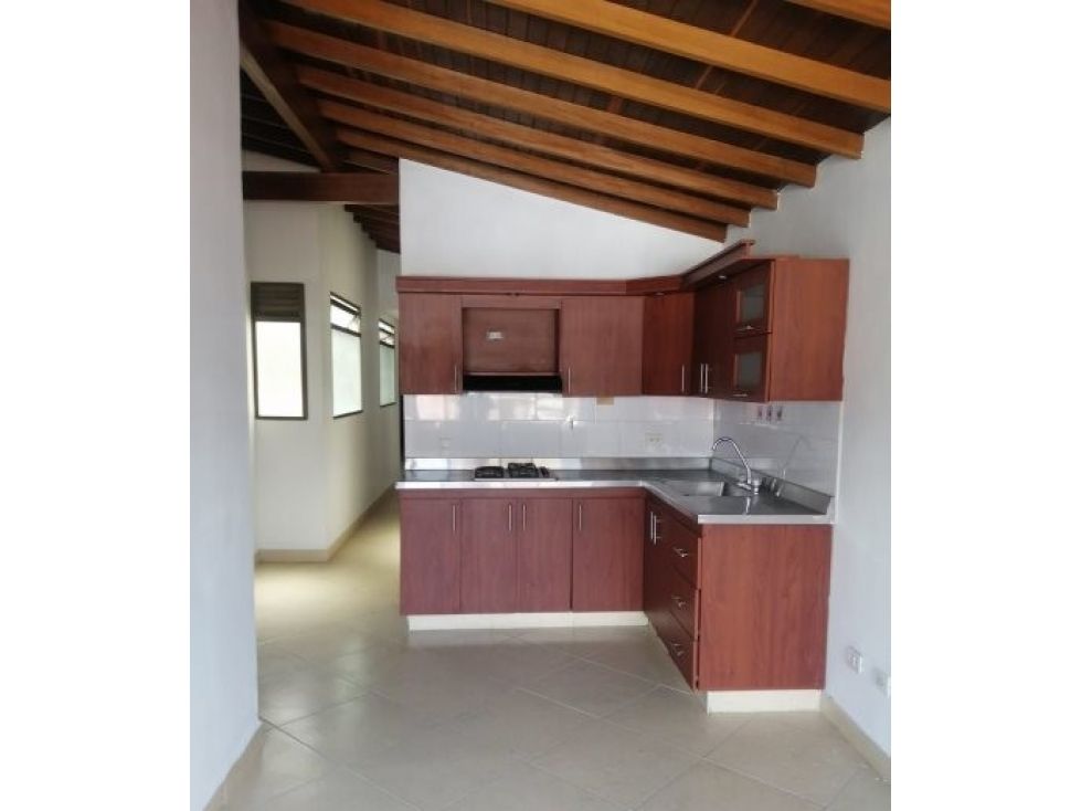 Apartamento en arriendo Antioquia Itagüí Centro 100 m2 Habitaciones 4 Baños 3 Garajes 0 Precio $2100000