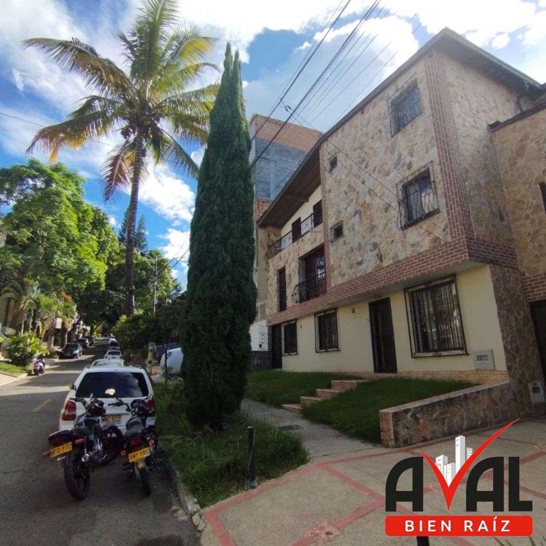 Casa en arriendo Antioquia Medellín Santa Monica 105 m2 Habitaciones 3 Baños 2 Garajes 0 Precio $2700000