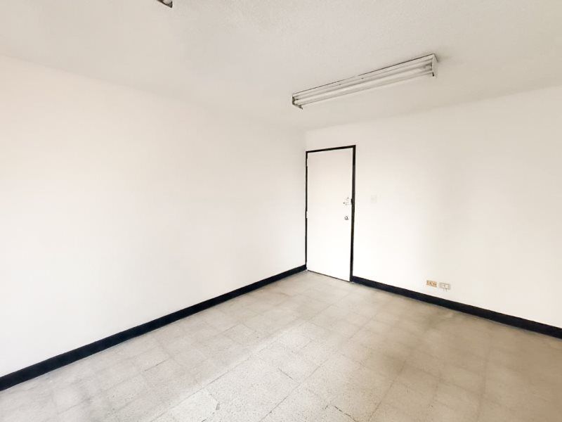 Oficina en arriendo o venta Antioquia Medellín La Candelaria 22 m2 Habitaciones 0 Baños 0 Garajes 0 Precio venta $90000000 Precio arriendo $800000