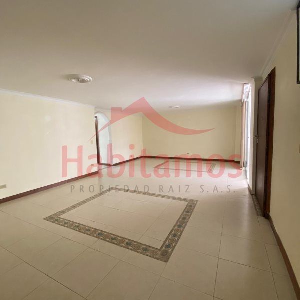Apartamento en venta Antioquia Medellín La Castellana 220 m2 Habitaciones 5 Baños 5 Garajes 2 Precio $890000000