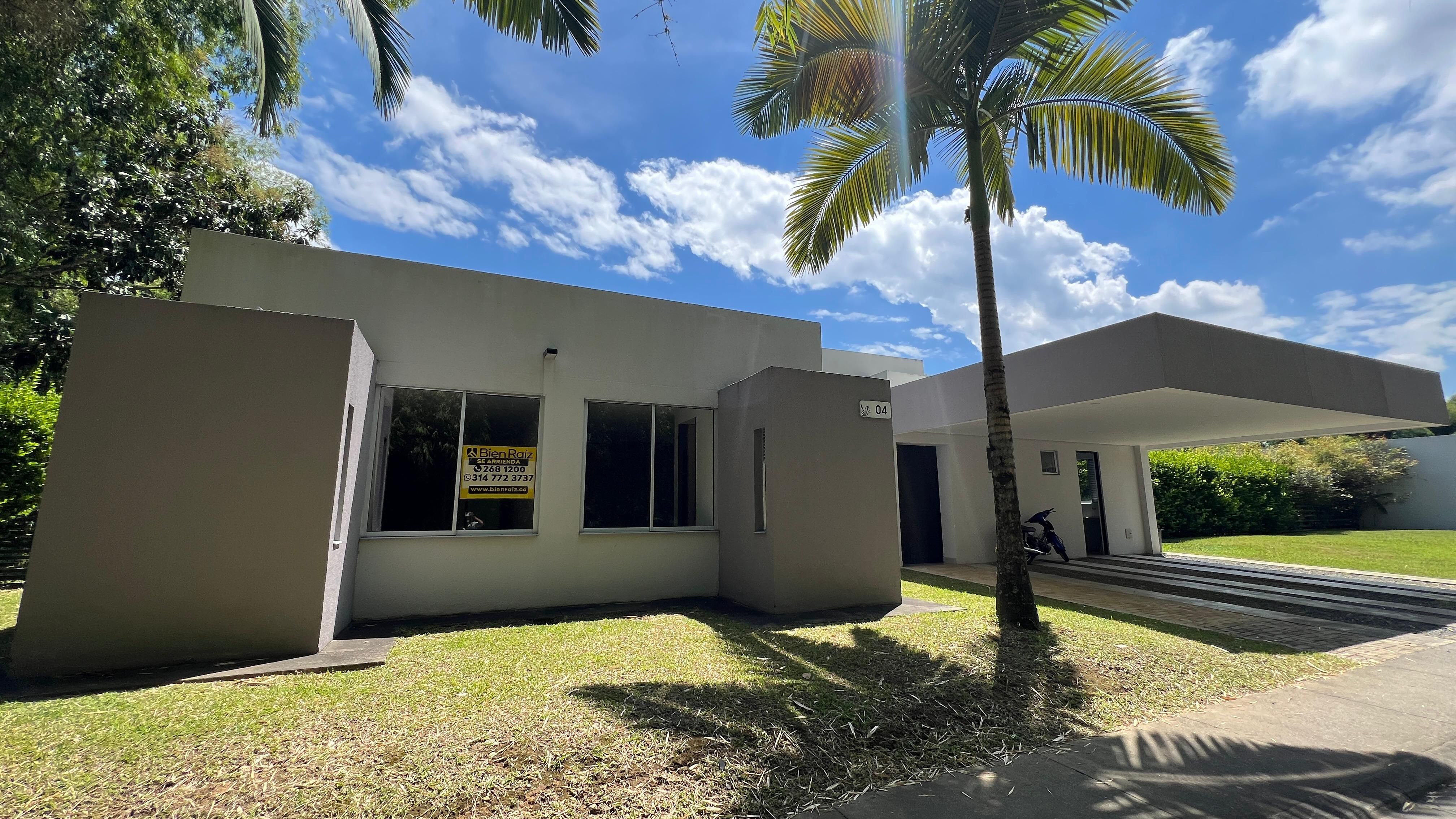 Casa en arriendo Risaralda Pereira Cn Campestre San Jose De Las Villas 350 m2 Habitaciones 3 Baños 4 Garajes 4 Precio $6938000