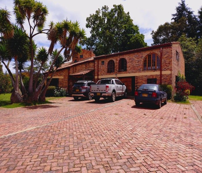 Finca en venta Cundinamarca Chía Chia 1200 m2 Habitaciones 5 Baños 7 Garajes 10 Precio $4700000000