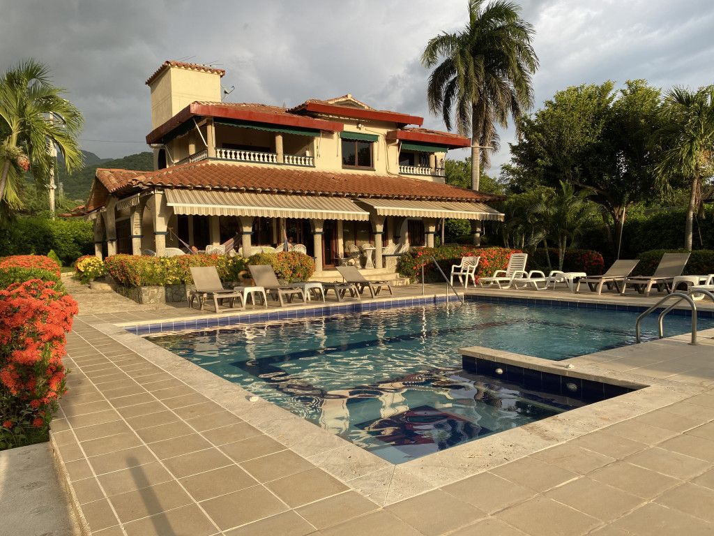 Casa en venta Magdalena Santa Marta Br Parcelacion El Mirador 420 m2 Habitaciones 4 Baños 5 Garajes 3 Precio $1250000000